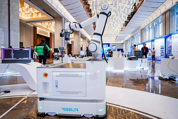 今年会jinnianhui(中国)机器人携CNC上下料复合机器人整站解决方案